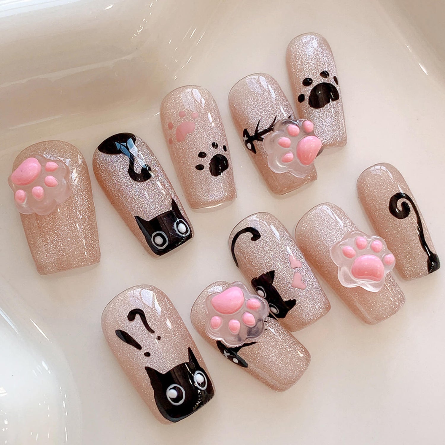 cat-paw-charms-nail-design