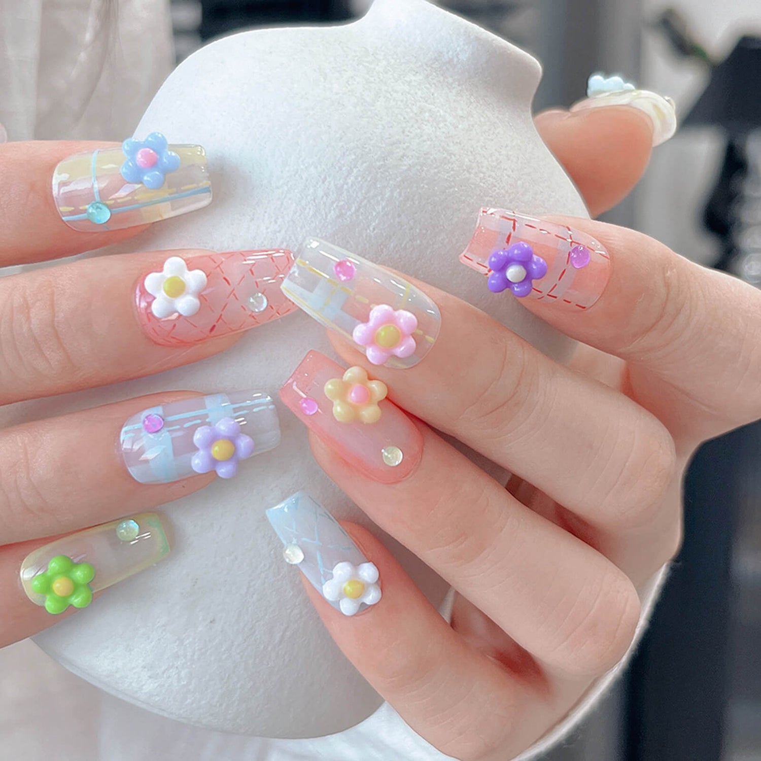 macaron-flower-charms-nail-designs