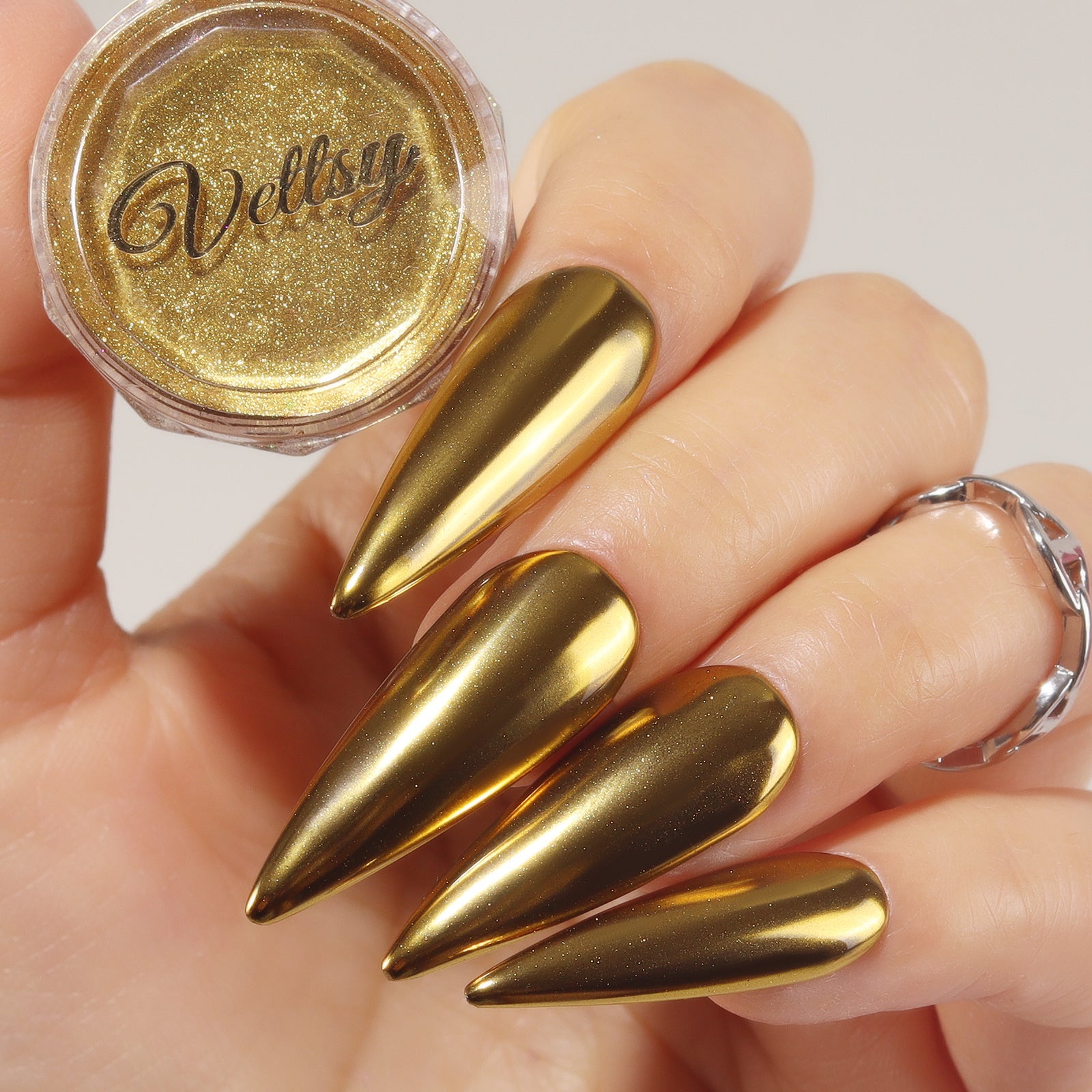 nail-art-chrome-powder-gold-mirror-nails-show