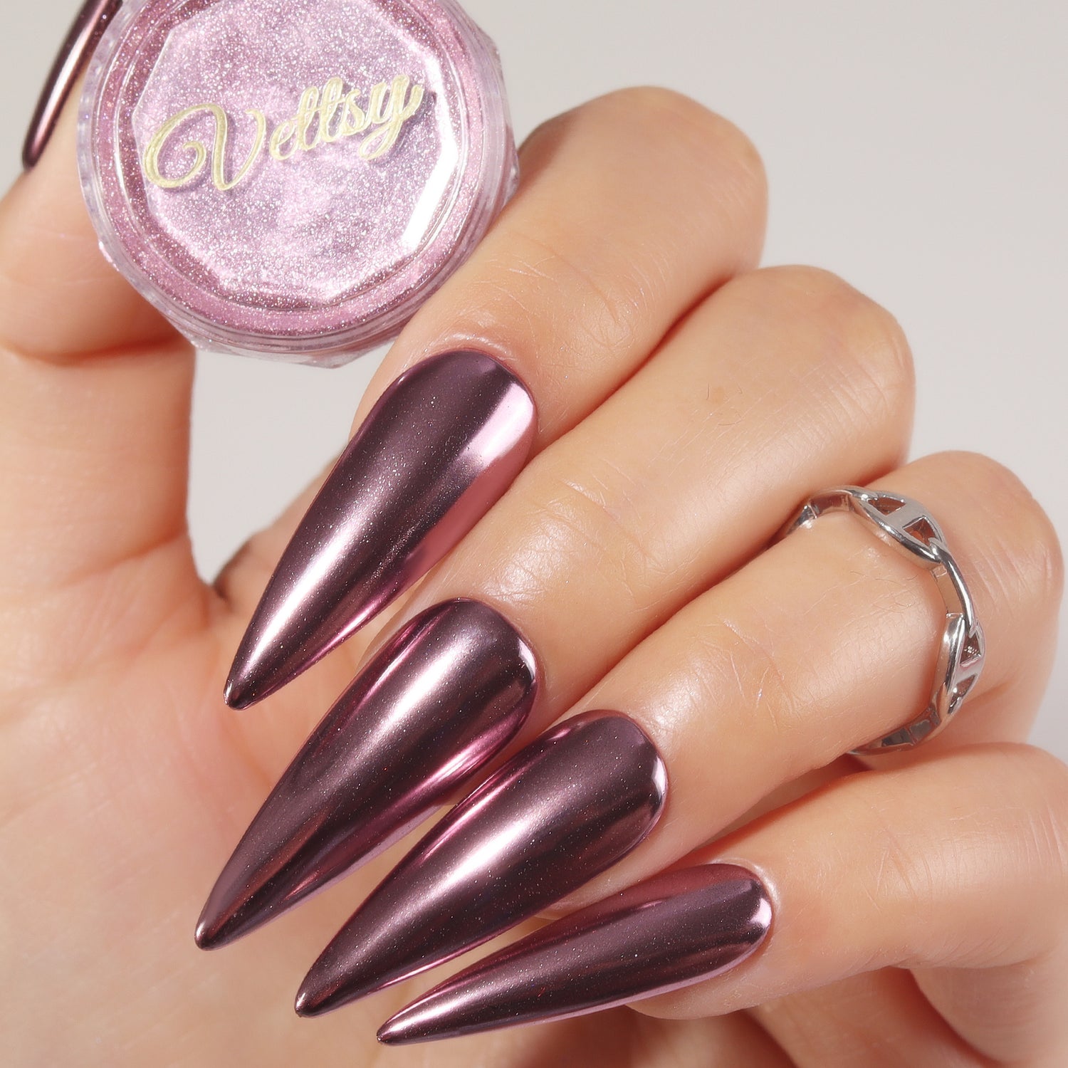 nail-art-chrome-powder-light-pink-mirror-nails-show